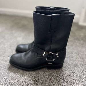 Girls size 3 Frye boots. Excellent condition